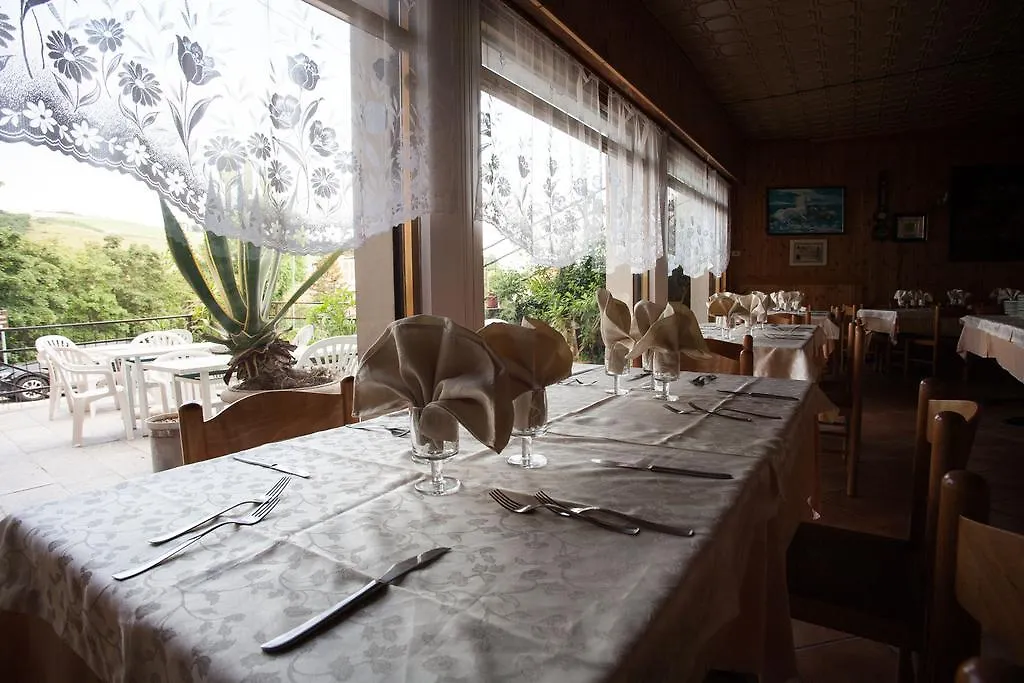**  Hotel Aurora Spiazzi Di Caprino Italia