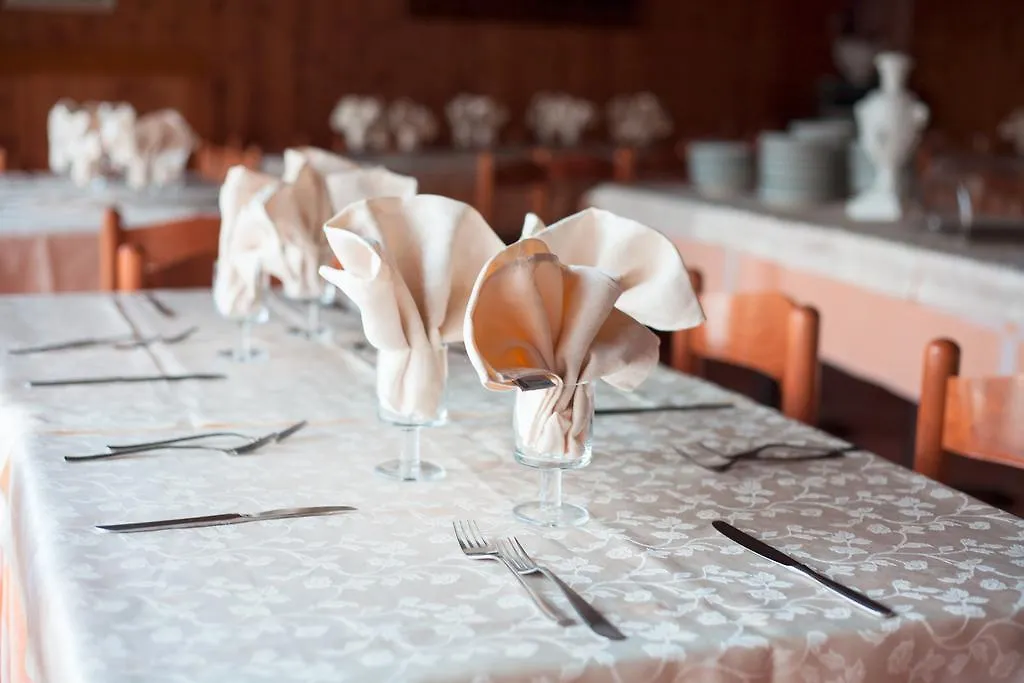 Hotel Aurora Spiazzi Di Caprino