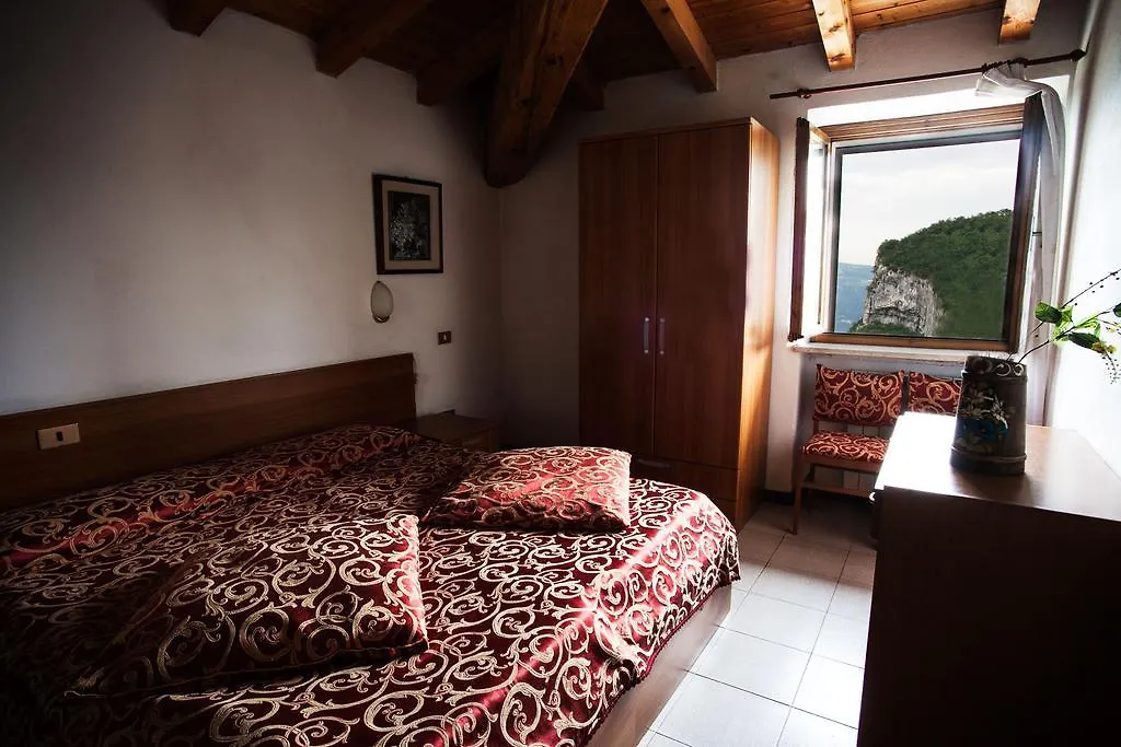 Hotel Aurora Spiazzi Di Caprino