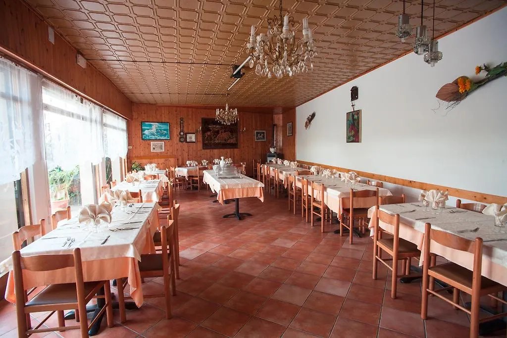 Hotel Aurora Spiazzi Di Caprino